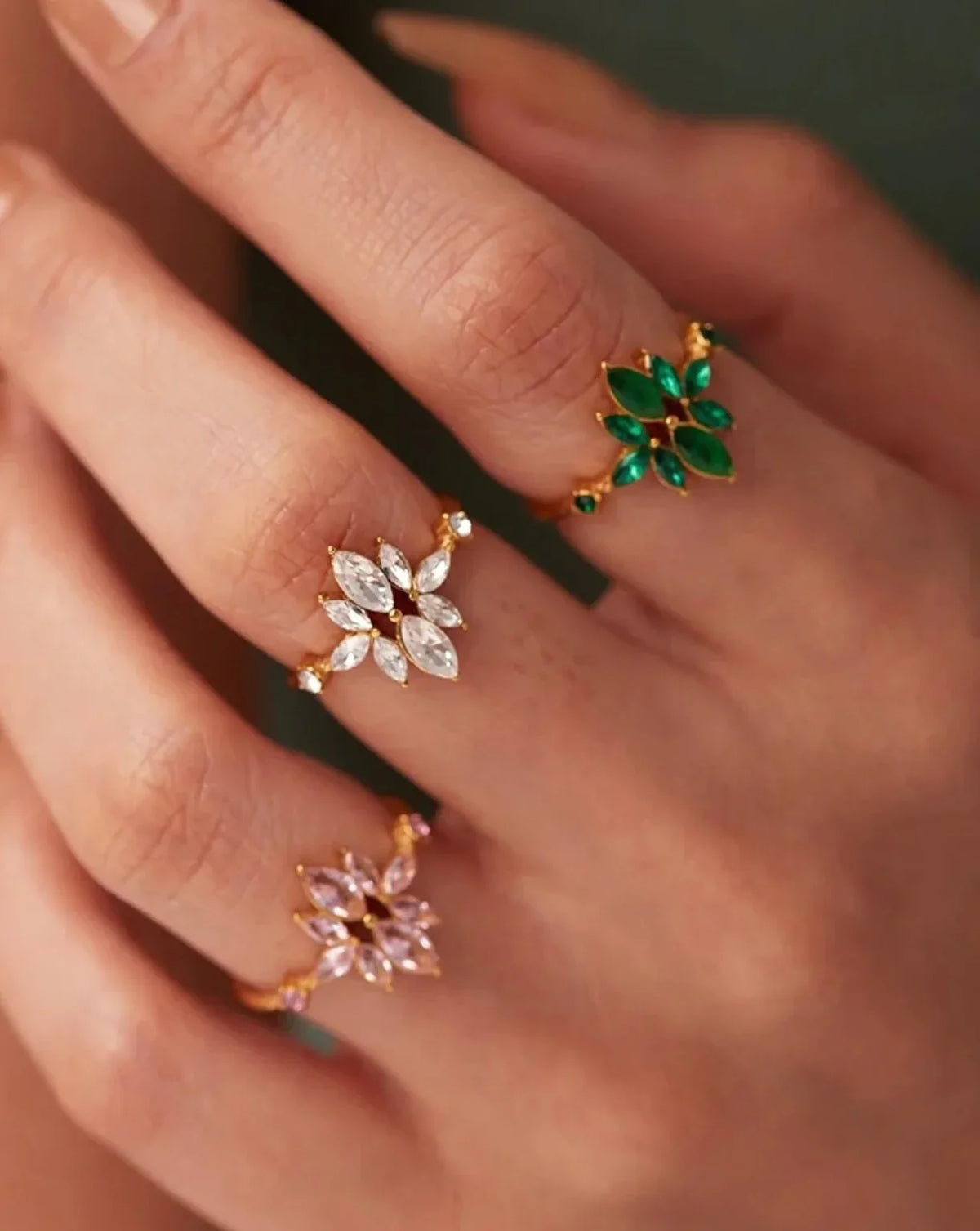 Funkelndes Blumen-Ring-Set