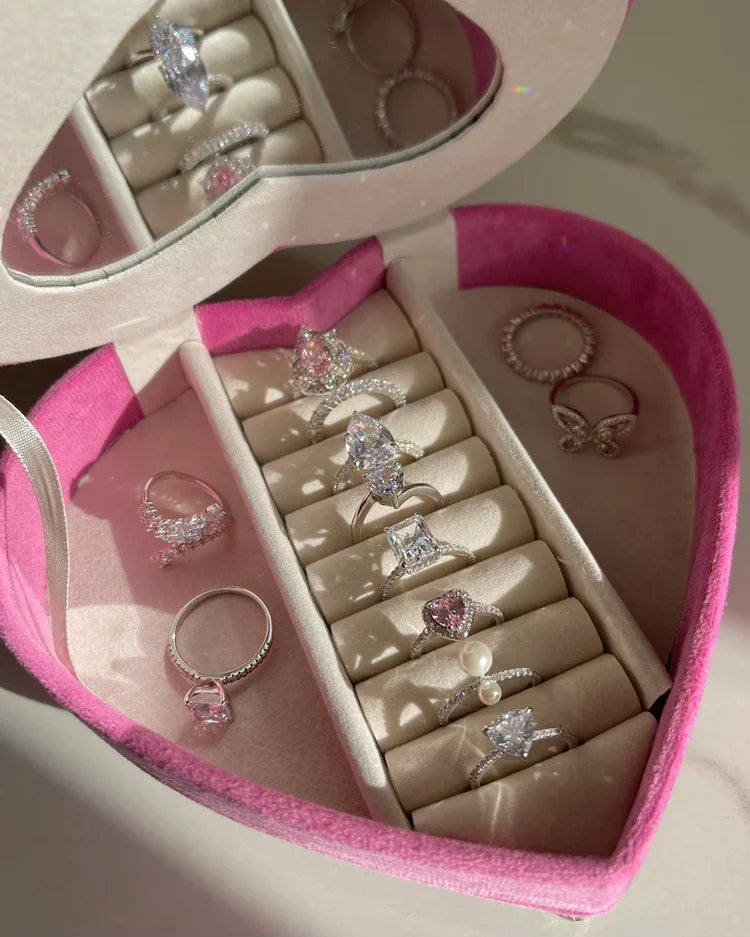 Schmuckschatulle Glitzernde Ring-Kollektion